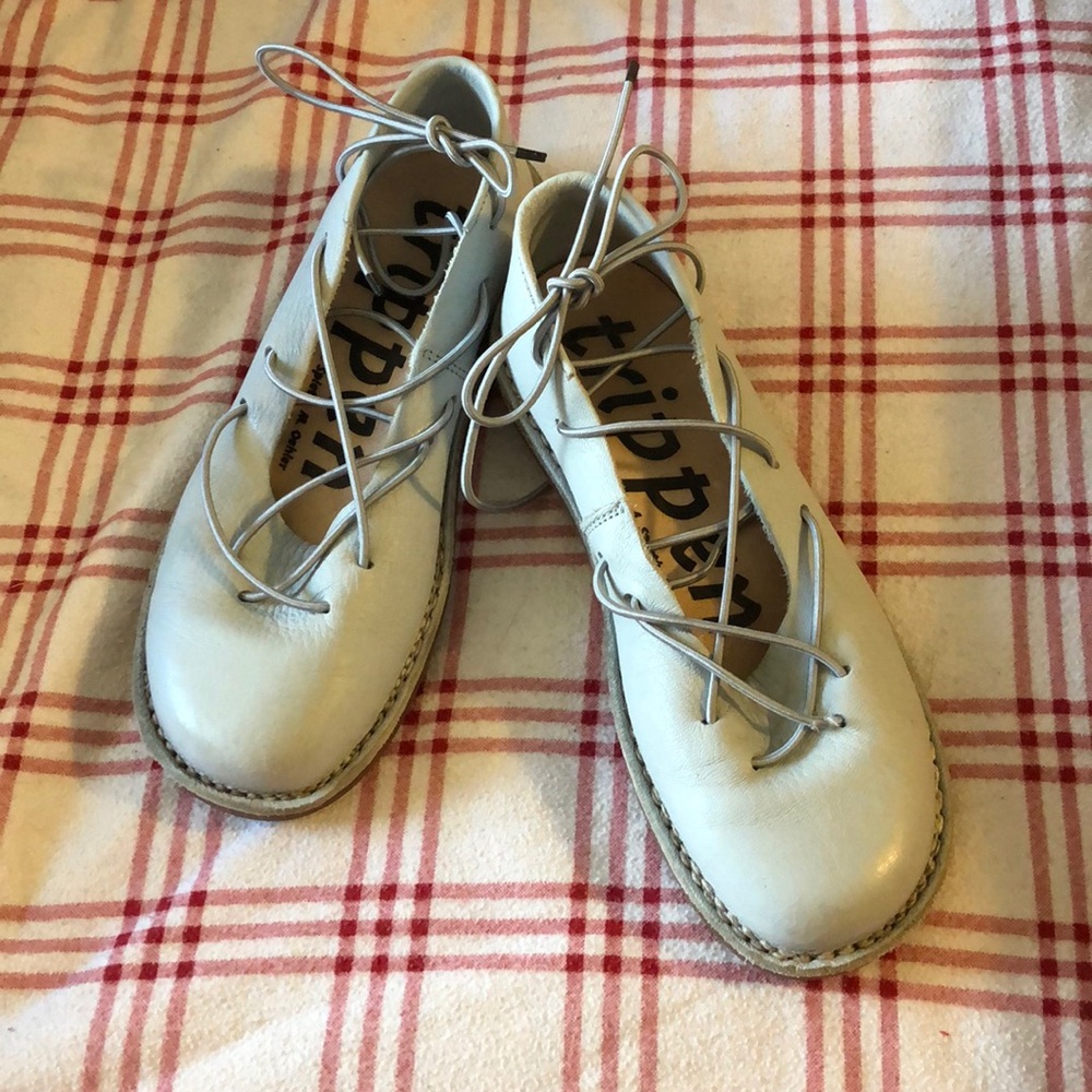 Lift blue lace up flats